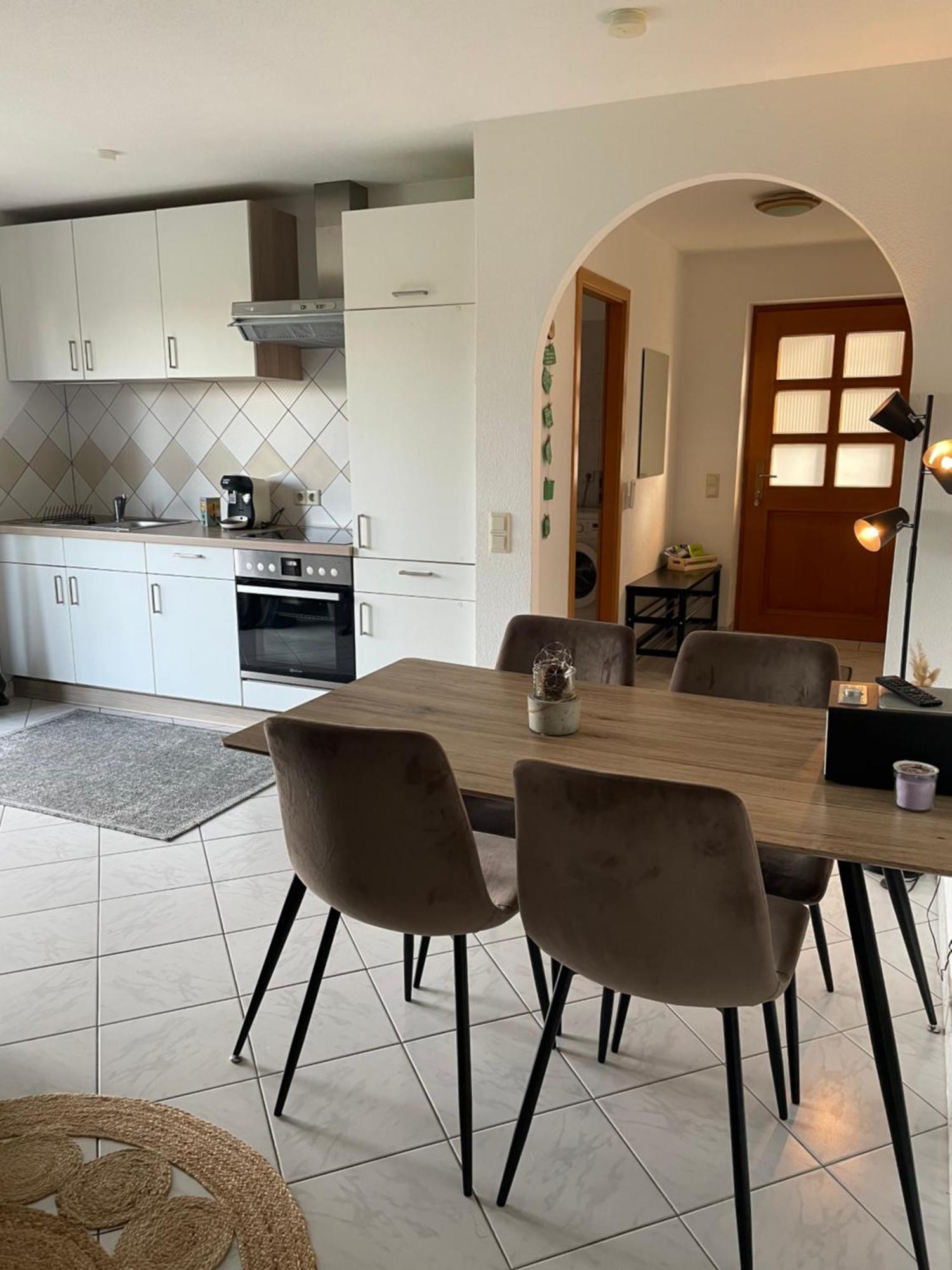 Im Grünen - Ferienwohnung mit privatem Garten, Terrasse, Spielplatz&schöner Aussicht Weilheim Exterior foto
