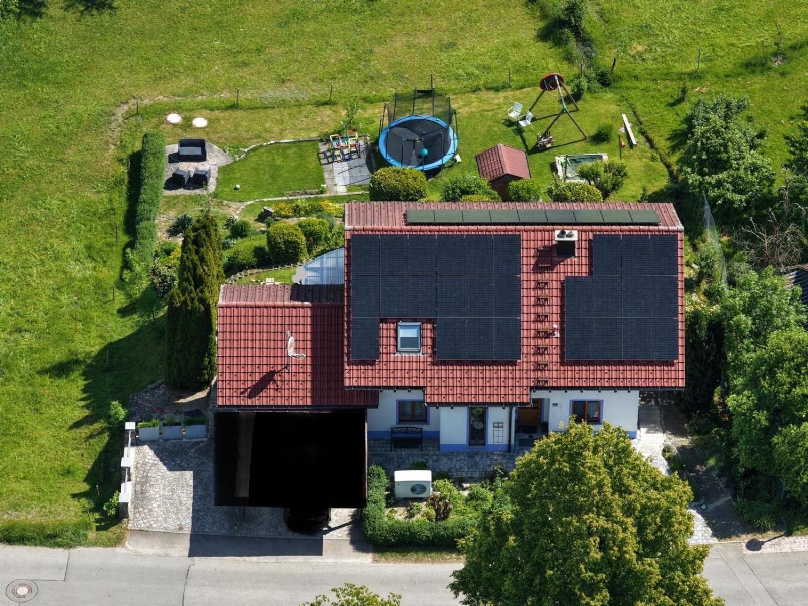 Im Grünen - Ferienwohnung mit privatem Garten, Terrasse, Spielplatz&schöner Aussicht Weilheim Exterior foto